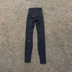 Lululemon Wunder Under black leggings